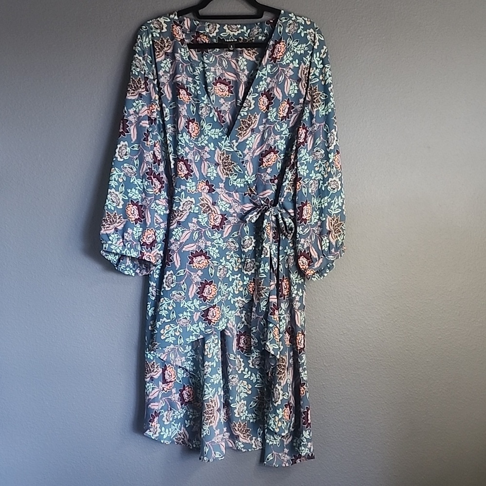 Torrid Tie Front High-Low - Picture 3 of 7
